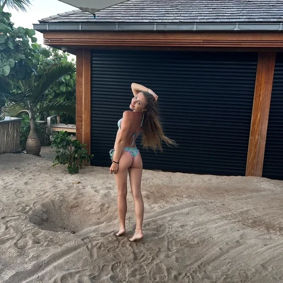LULI FAMA BIKINI